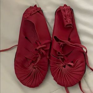 django. size is not shown. measure 7.5 inches.